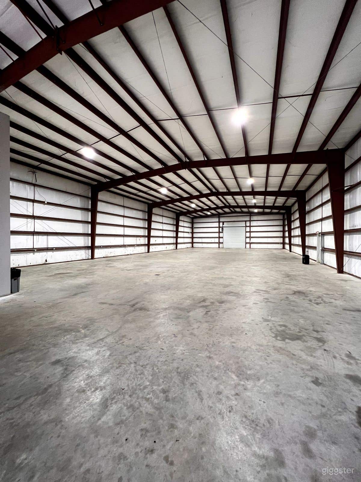 Beautiful Blank Canvas Studio!  Photo 1