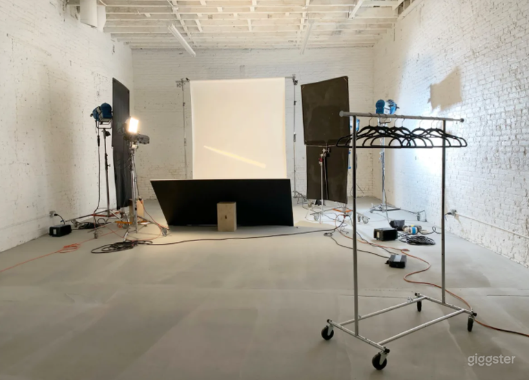  Estudio de ladrillo blanco para sesión de fotos y videos en Greenpoint Brooklyn 