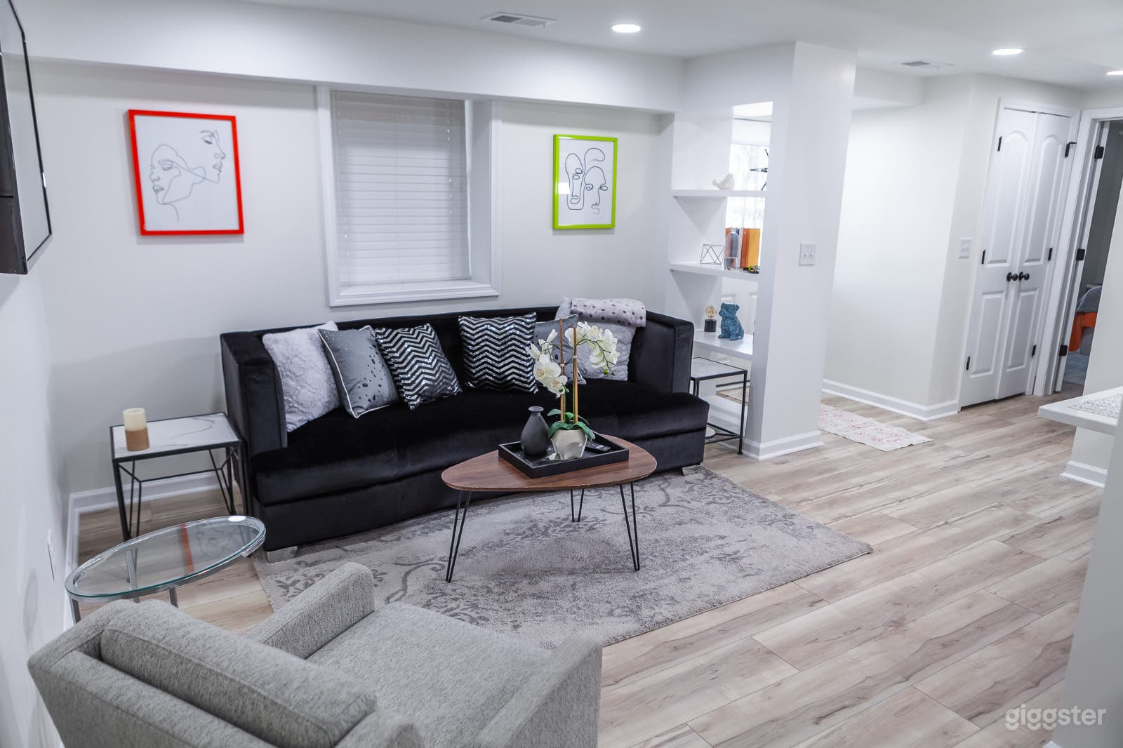 Suburban Oasis Lower-Level Apt &amp; Designer Touches Photo 4