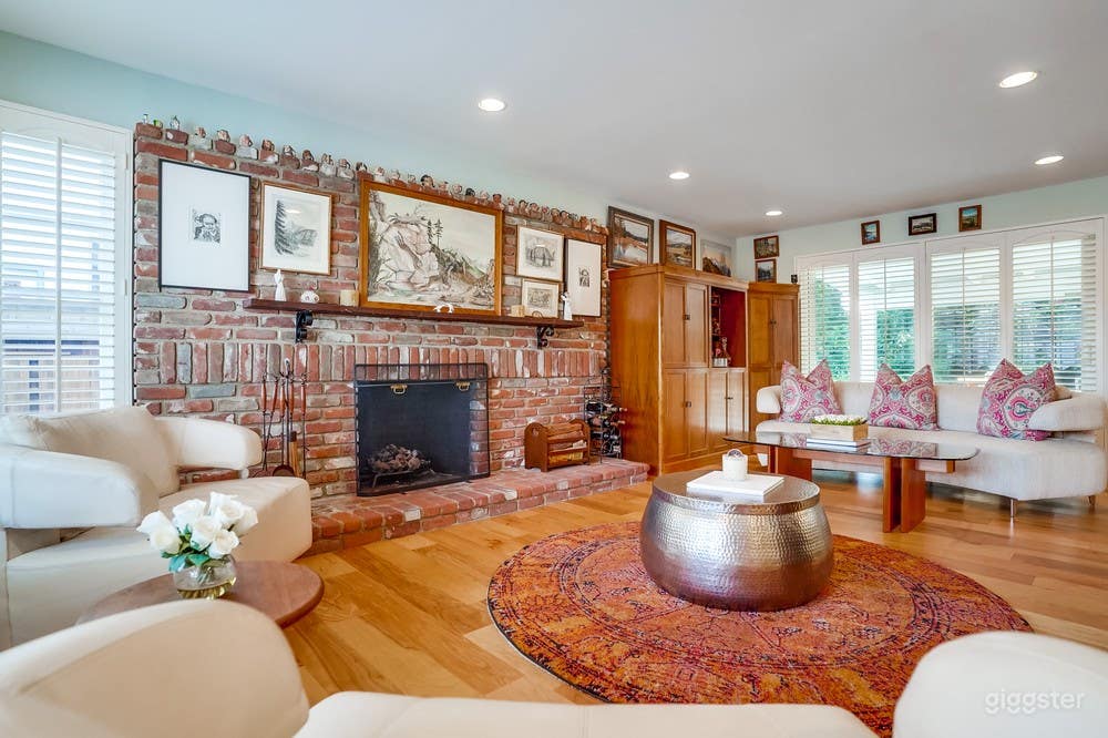 Traditional Home with Cape Cod Feel -Anywhere USA Photo 3