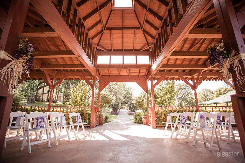 Gazebo Wedding Venue with Lawn in Norman Photo 2