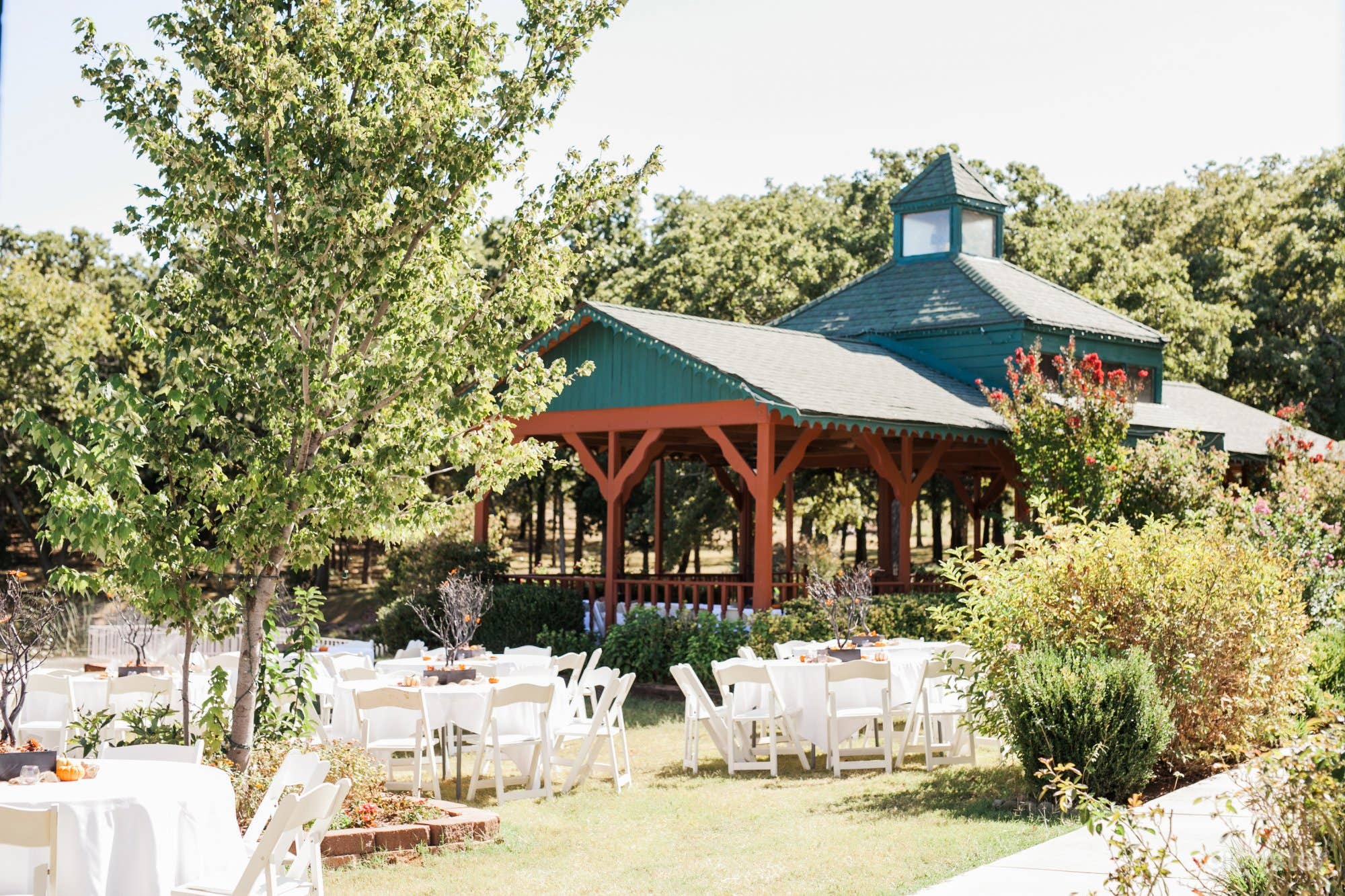Gazebo Wedding Venue with Lawn in Norman Photo 1