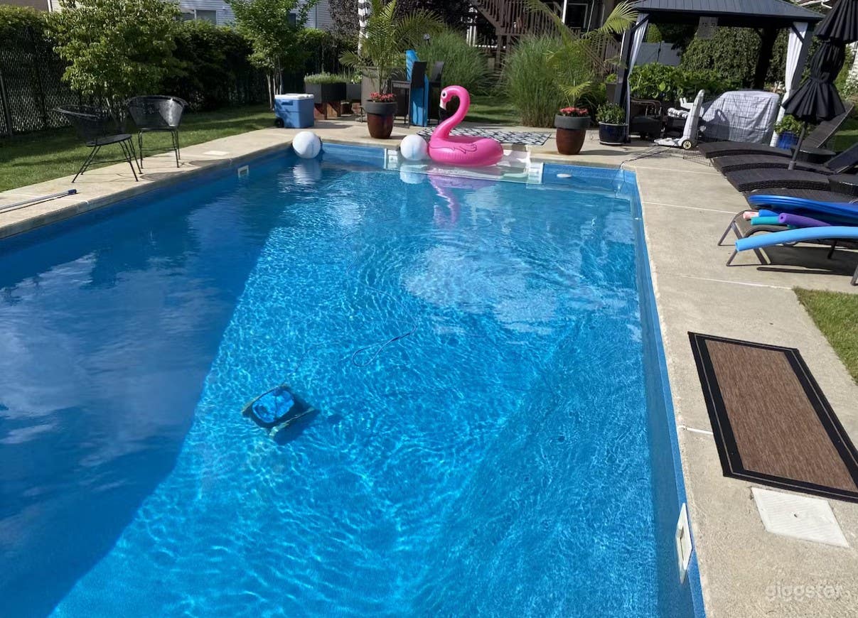 Beautiful Pool with Zen Garden  Photo 3