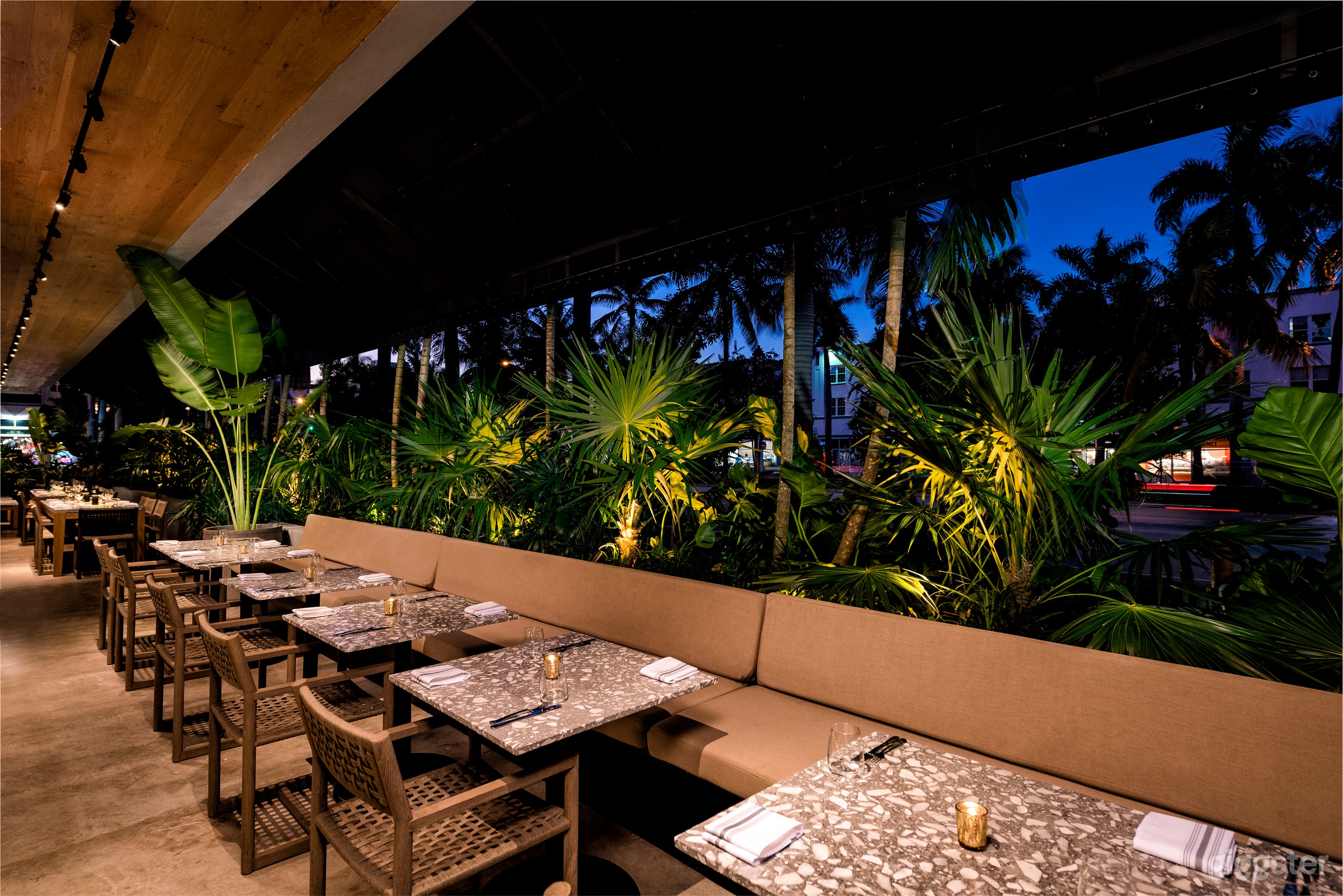 Orilla Bar &amp; Grill  Photo 2