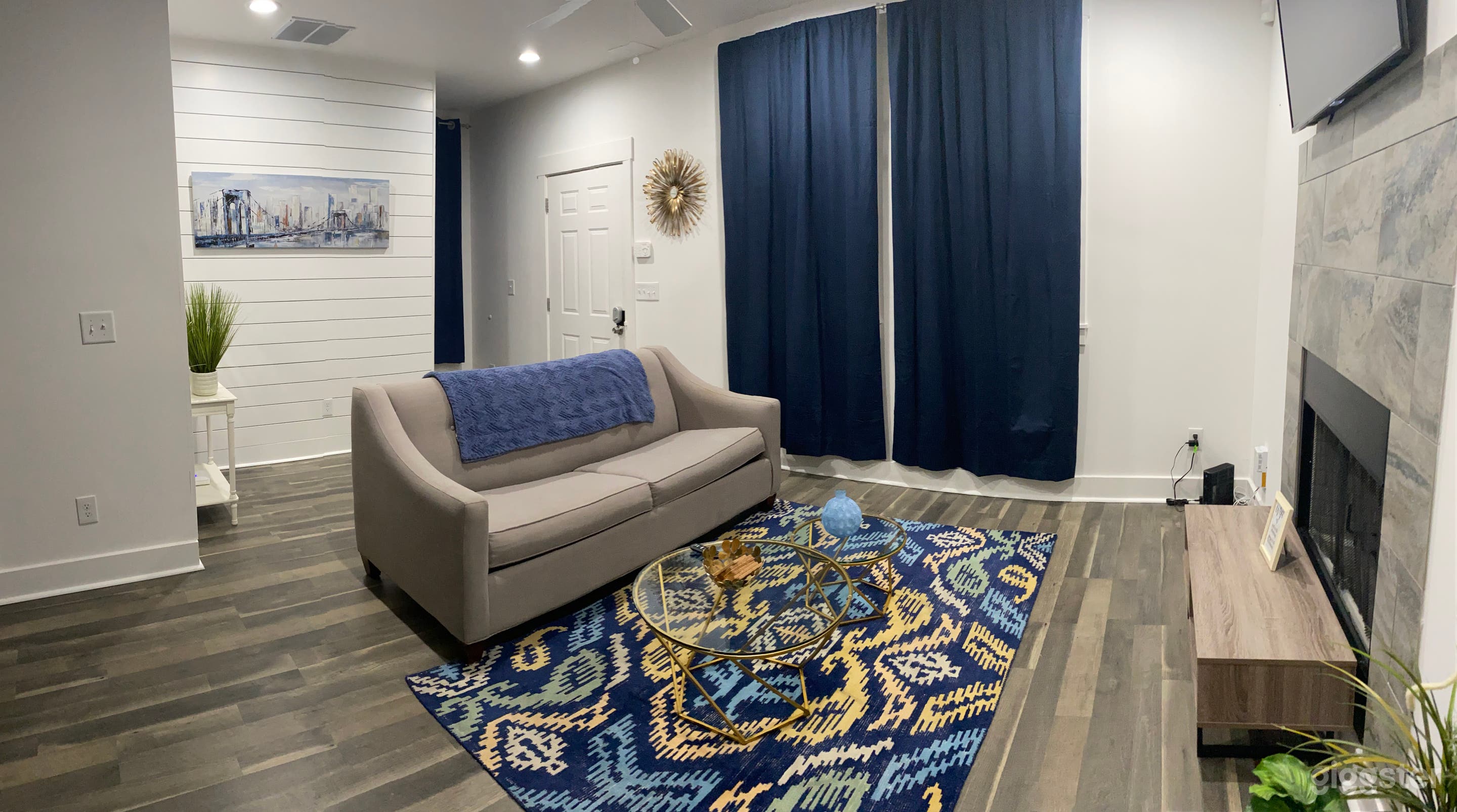 In-Town Oasis Photo 1