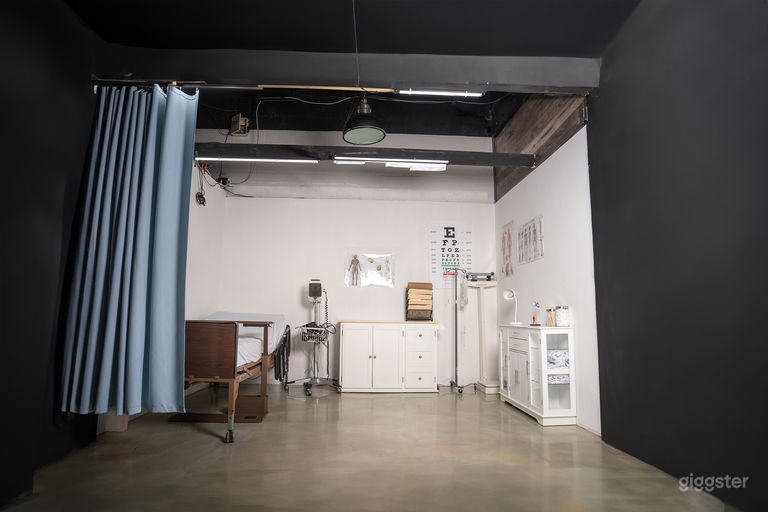  DOCTOR’S OFFICE / EXAMINATION ROOM / HOSPITAL / ER 