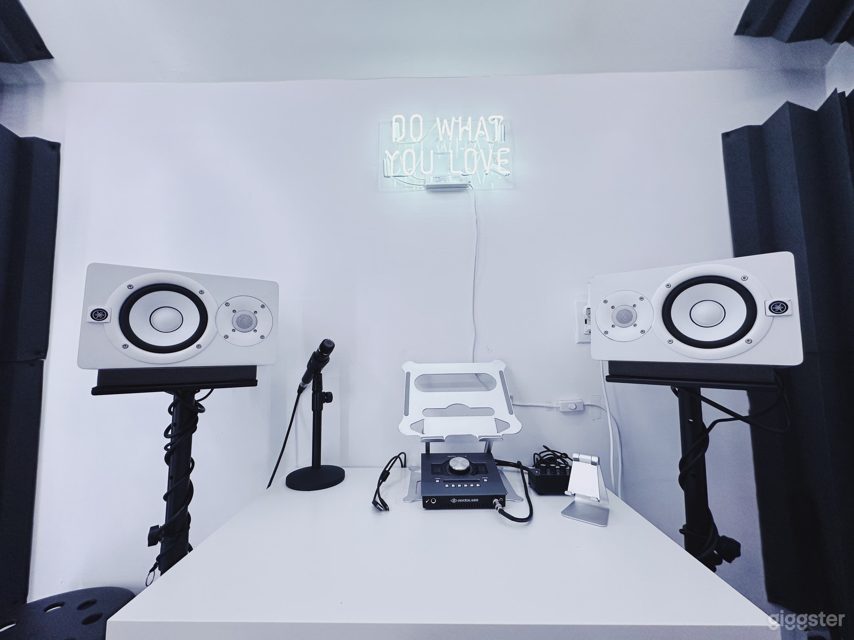 Music Recording Studio Photo 3