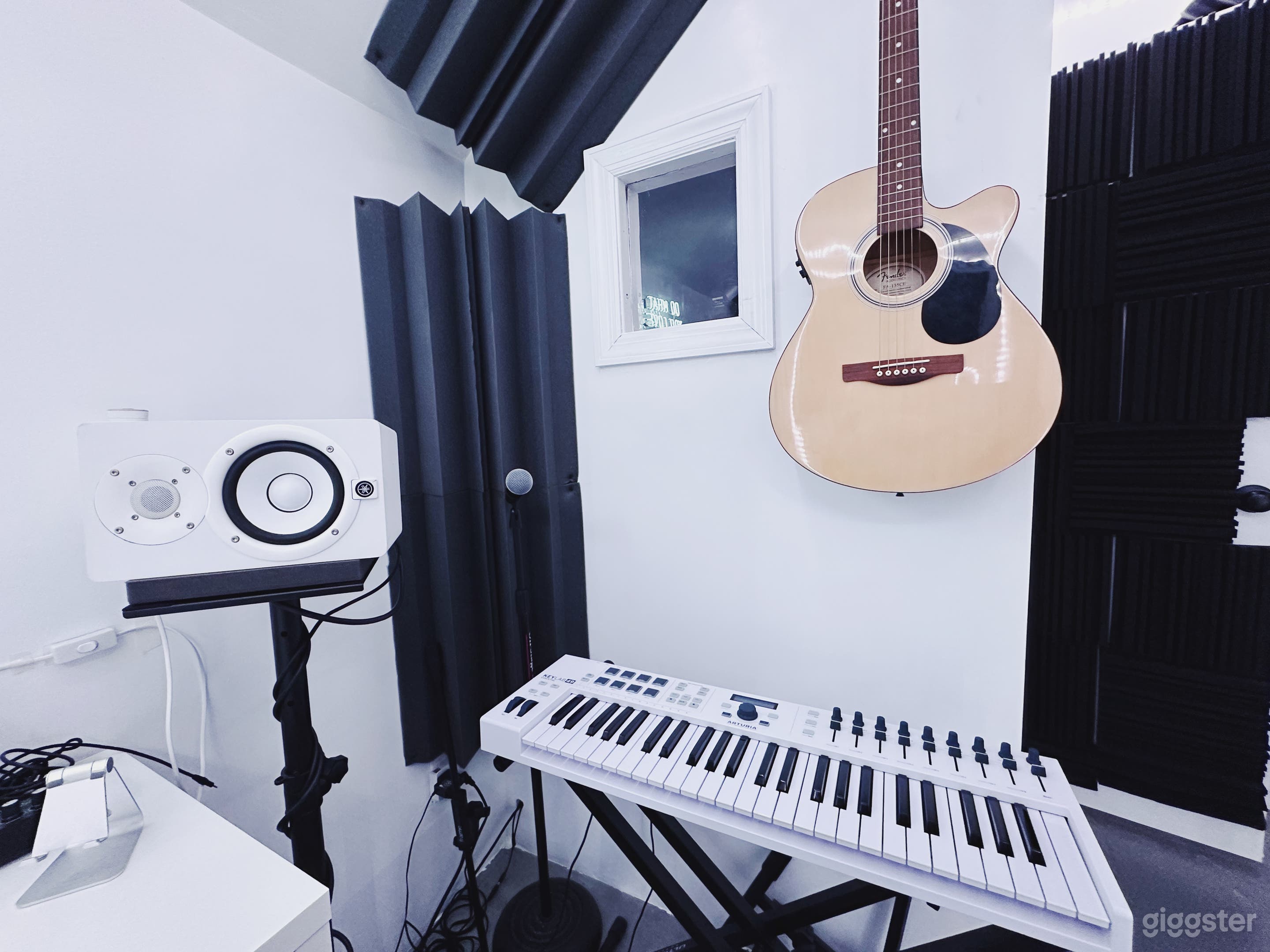 Music Recording Studio Photo 4