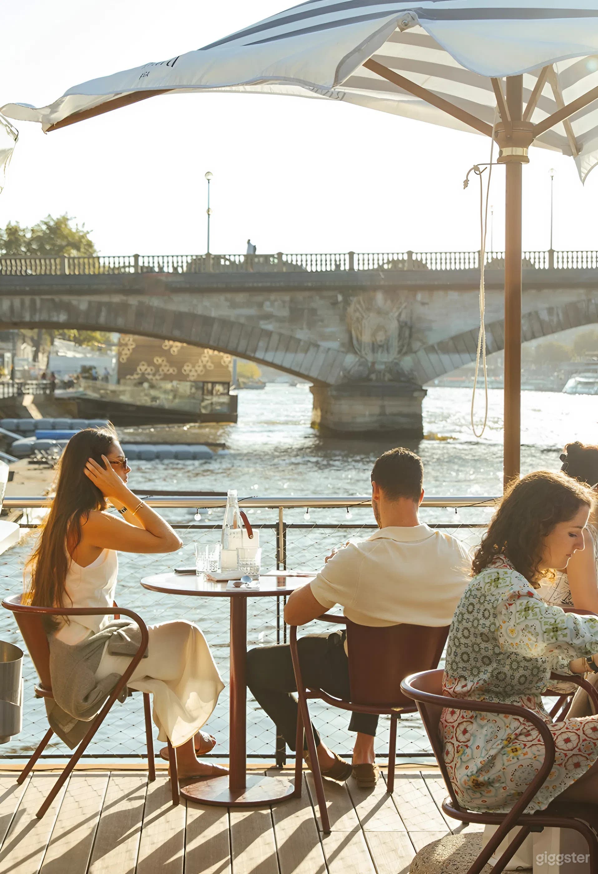 Photo de Terrasse Avant Intime pour Réceptions Cocktail & Événements 3