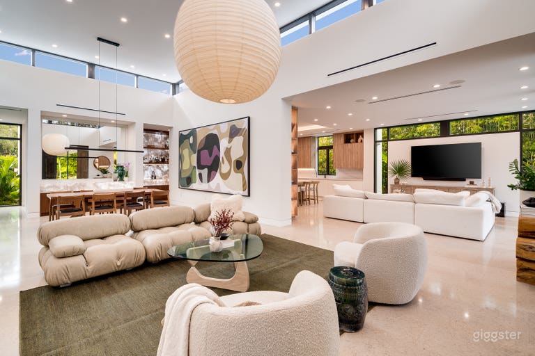   Earthy & Tropical Modern Minimalistic Home 