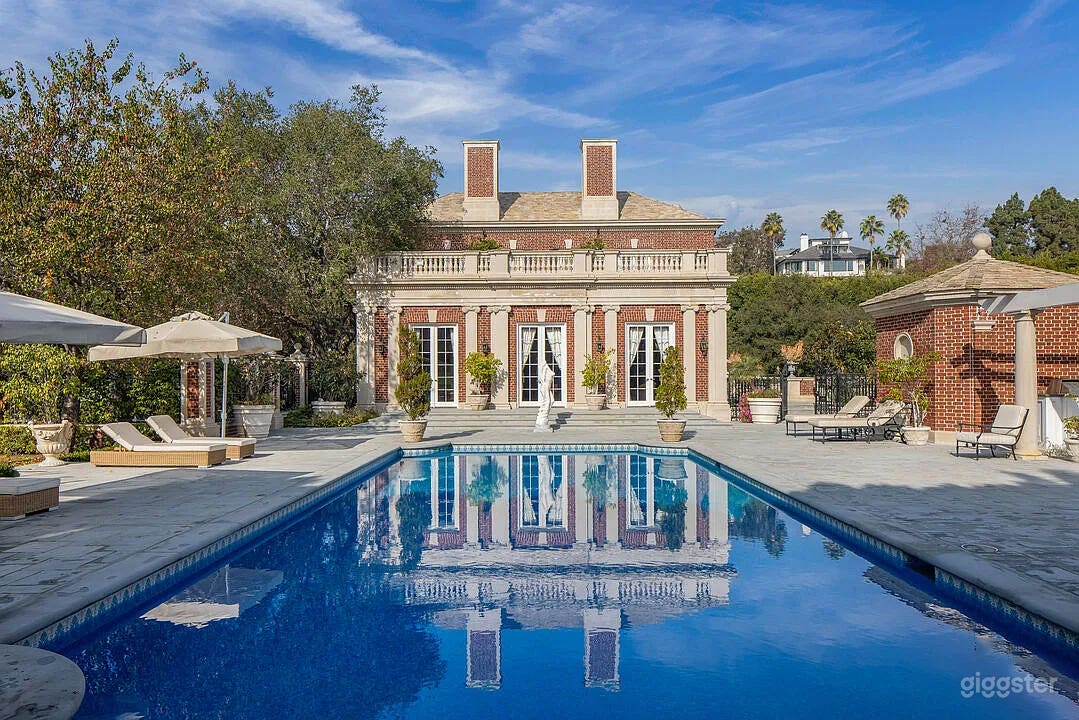 Timeless Luxury in East Gate Bel-Air Photo 1