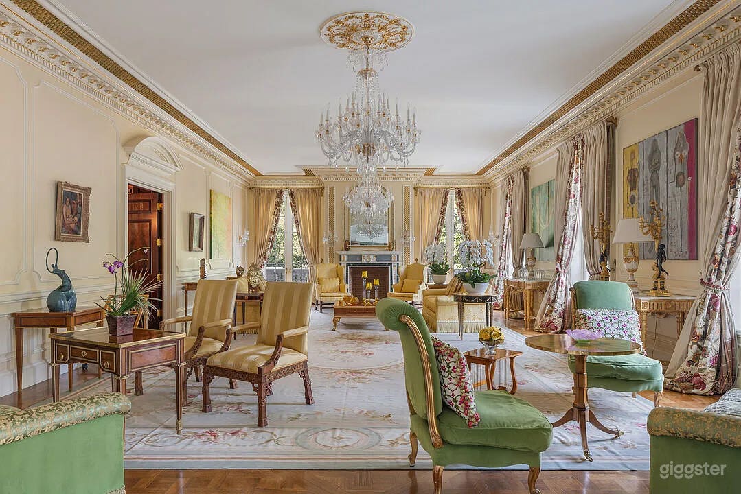 Timeless Luxury in East Gate Bel-Air Photo 4