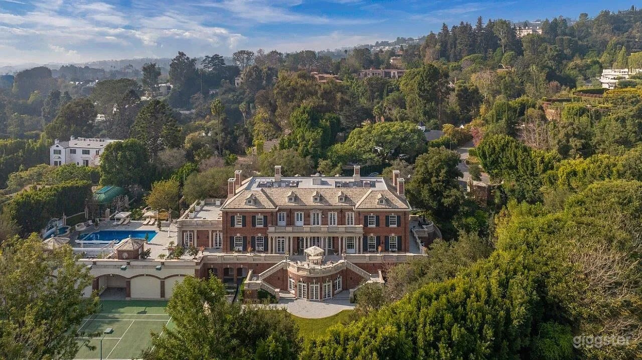 Timeless Luxury in East Gate Bel-Air Photo 2