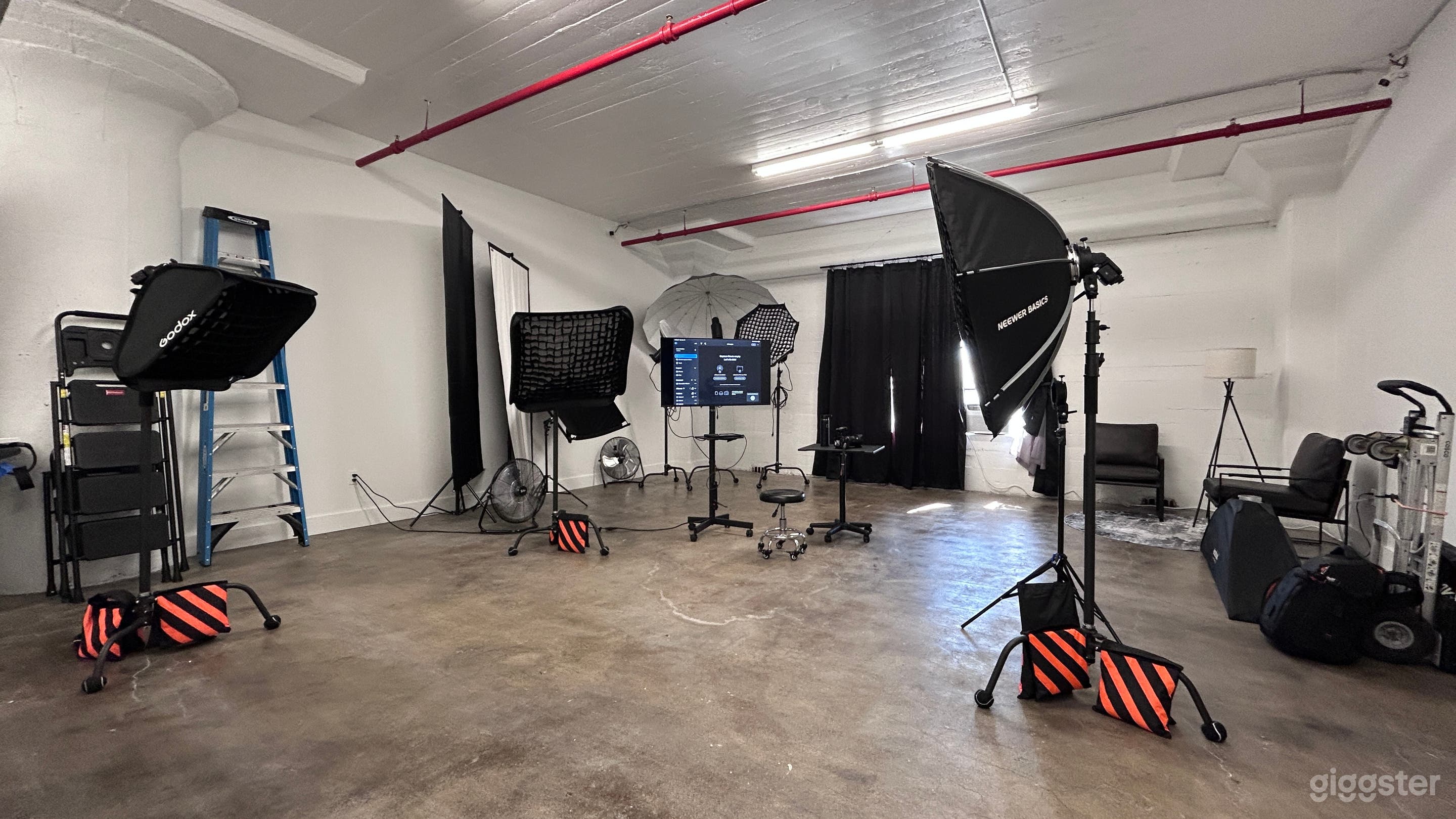 Brand New Creative Space - All Equipment Included Photo 2