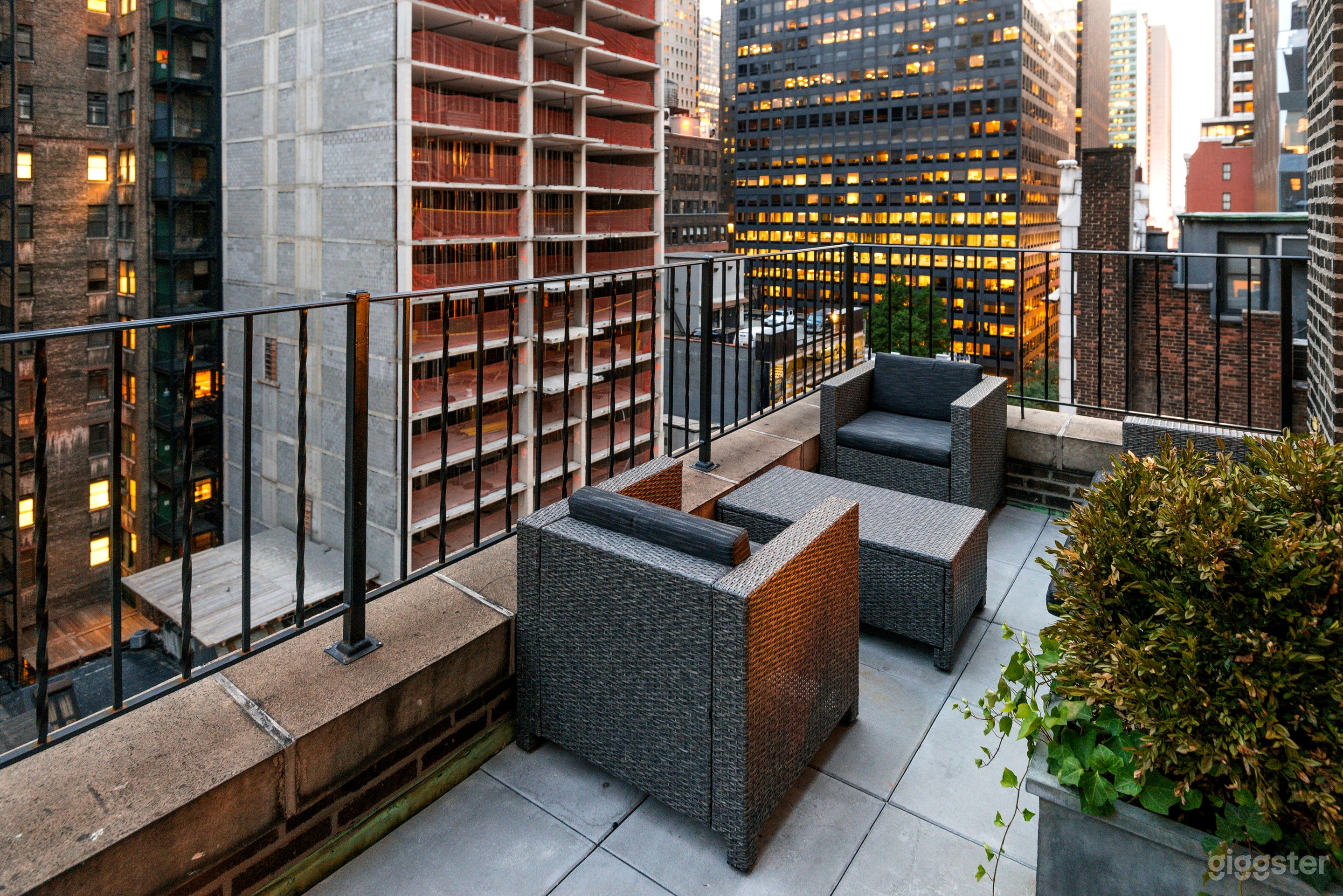 Conference Room With Private Terrace  Photo 3