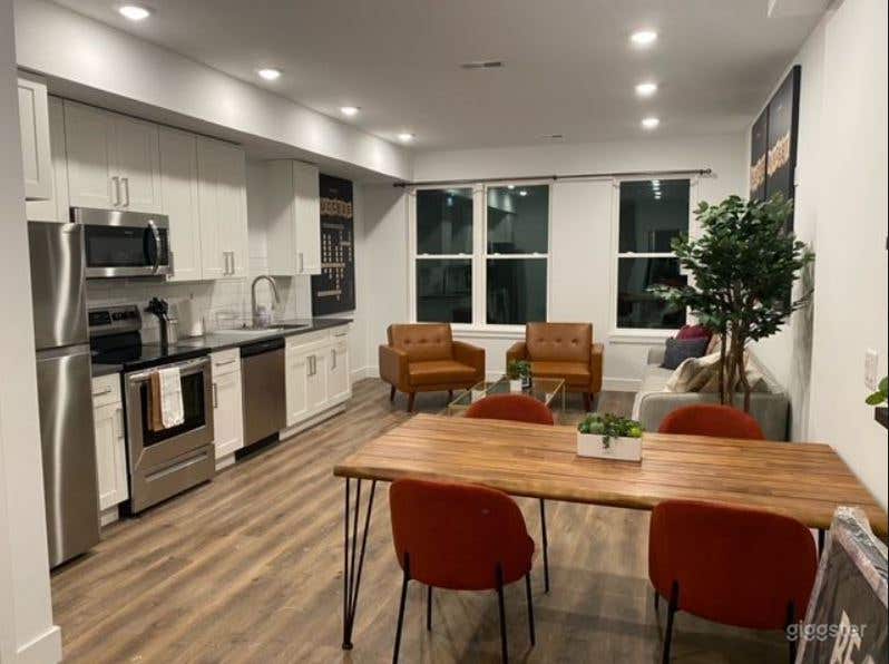 Stunning Newly Constructed Apartment Photo 1