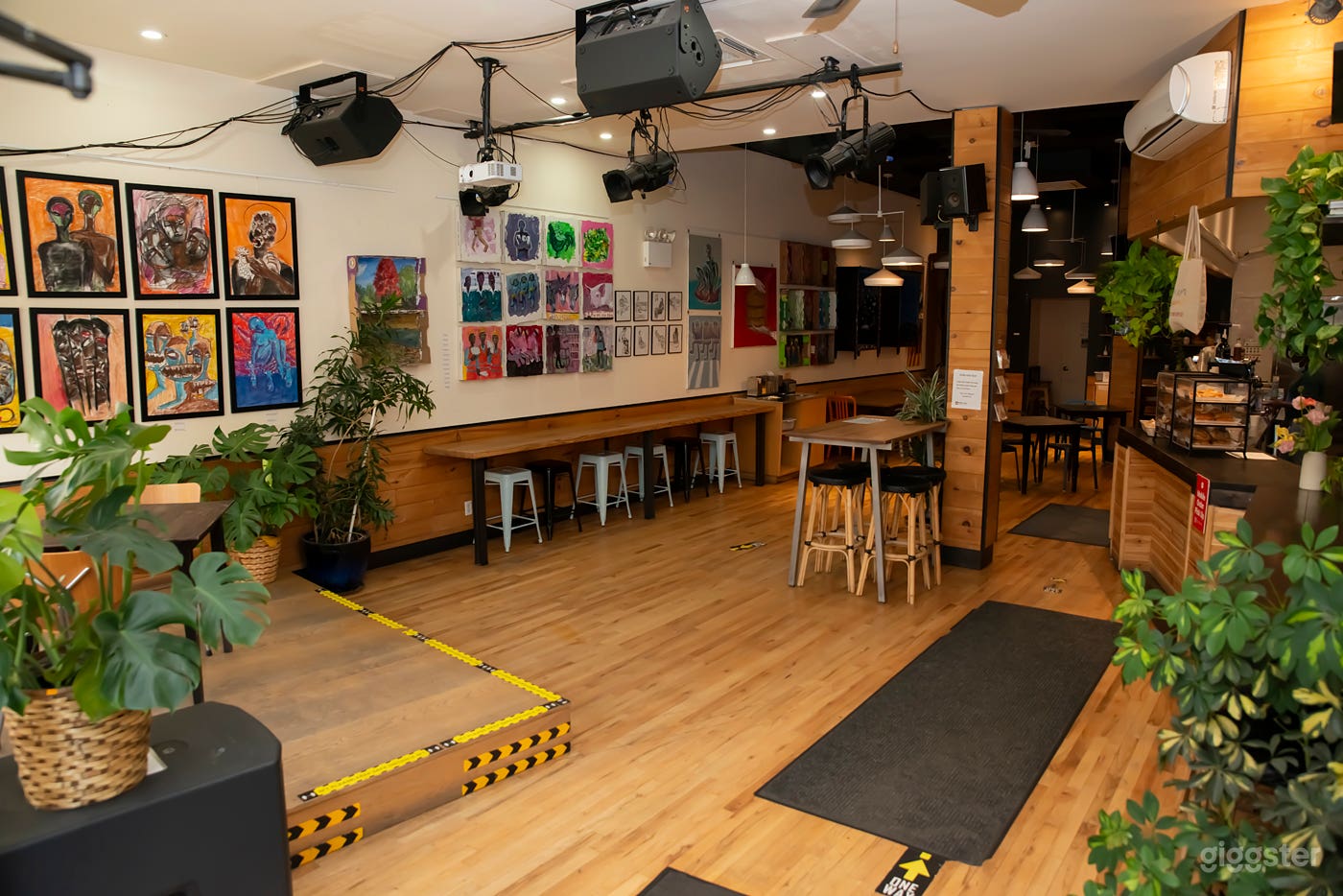 Quaint Community Cafe in Upper Manhattan Photo 1