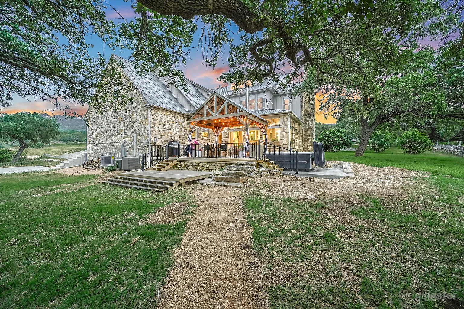 Hidden Hills Ranch Mansion Photo 4