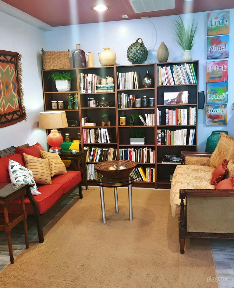  Cozy Event Space for Bibliophiles 