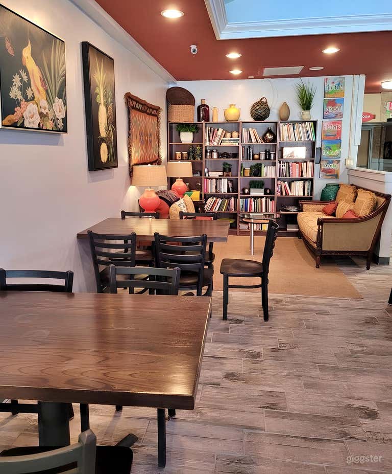  Cozy Event Space for Bibliophiles 