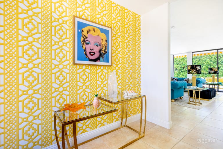  Chateau Palomino: Bright & glam Palm Springs style 