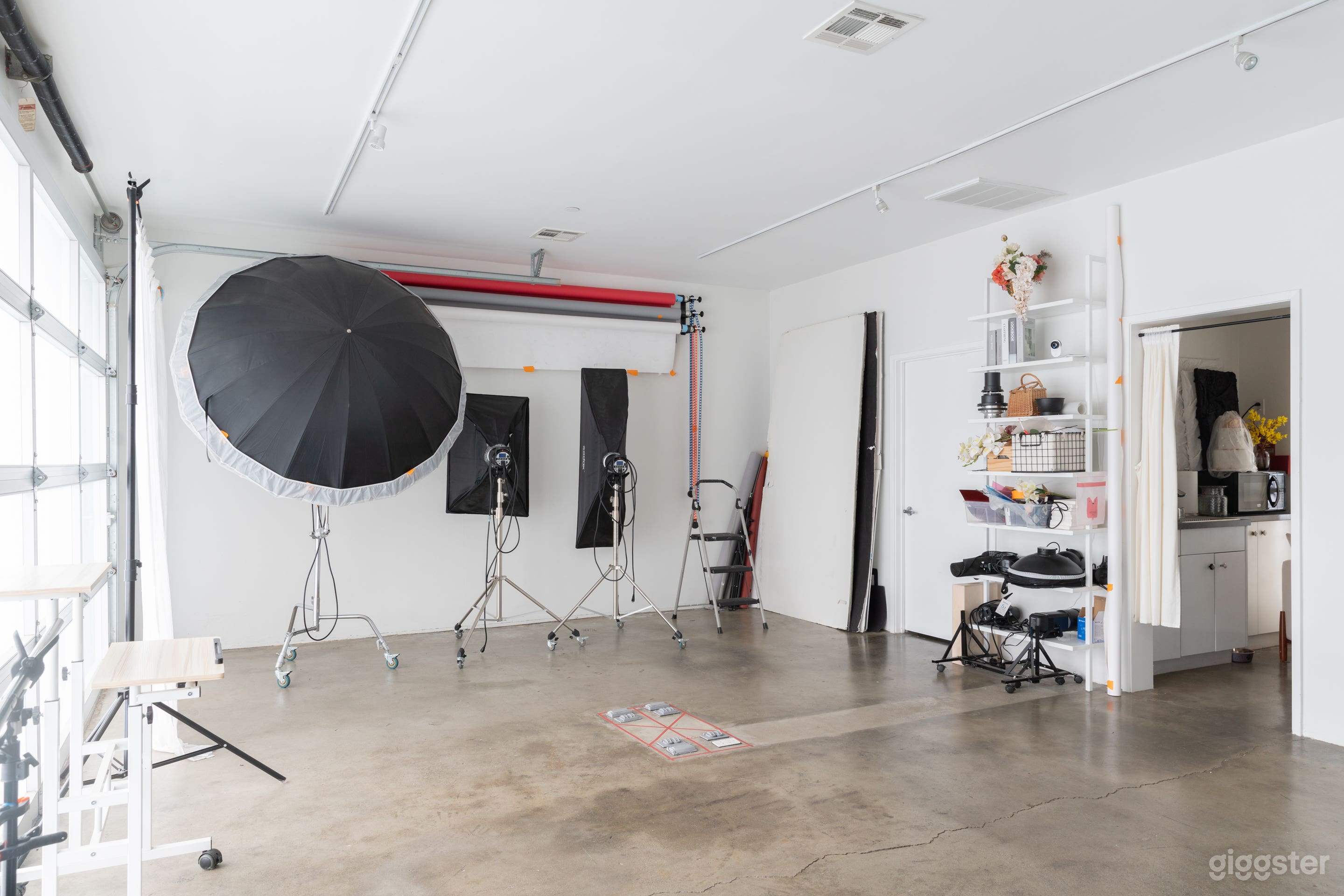 Natural Light Old Town Pasadena Studio w/AC Photo 2