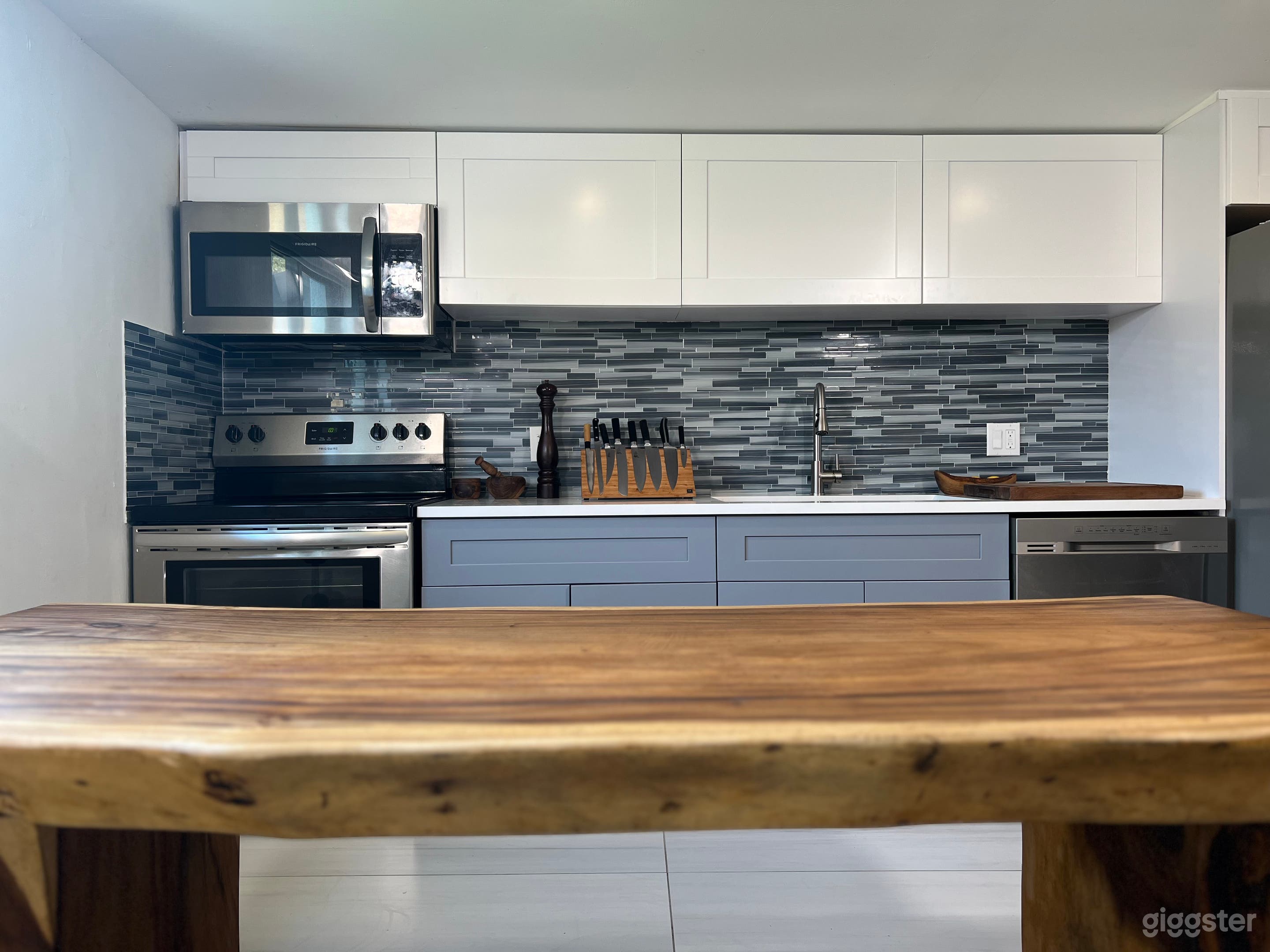 Perfect kitchen for content creation. Photo 1