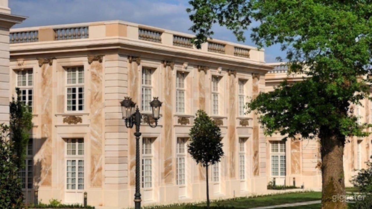 Versailles Style Castle &amp; Grand Hotel  Photo 3