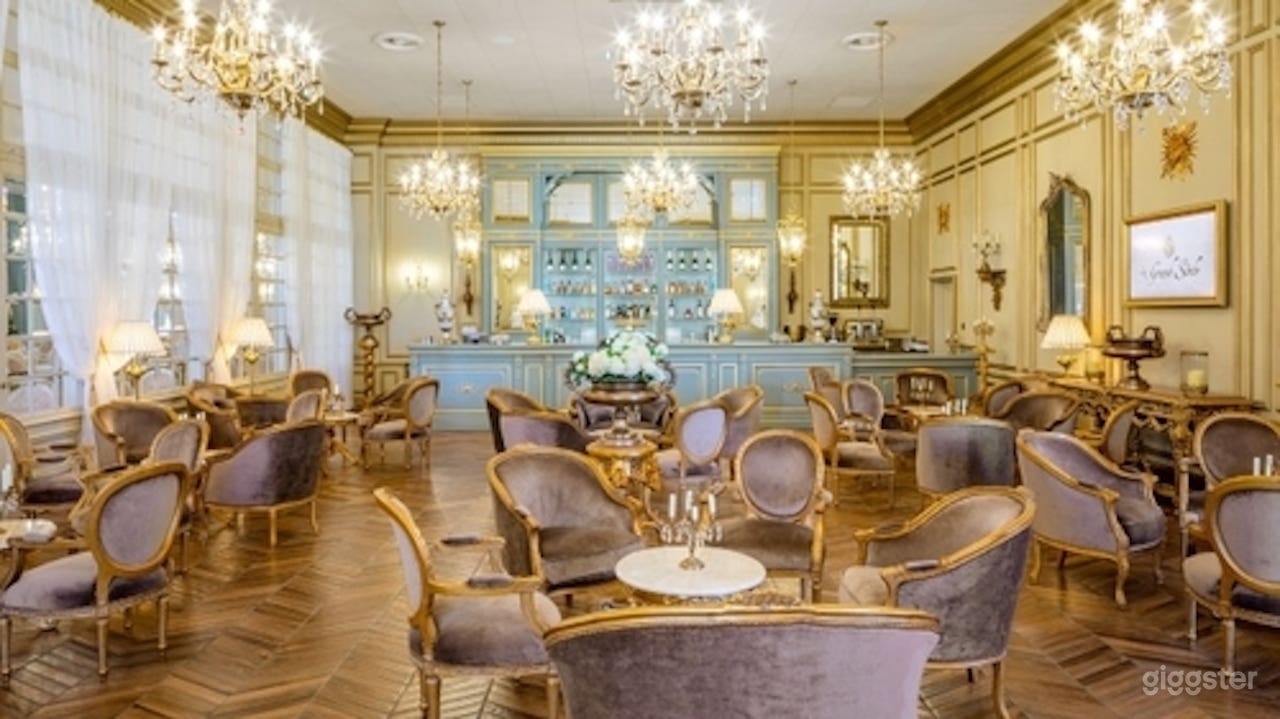 Versailles Style Castle &amp; Grand Hotel  Photo 1