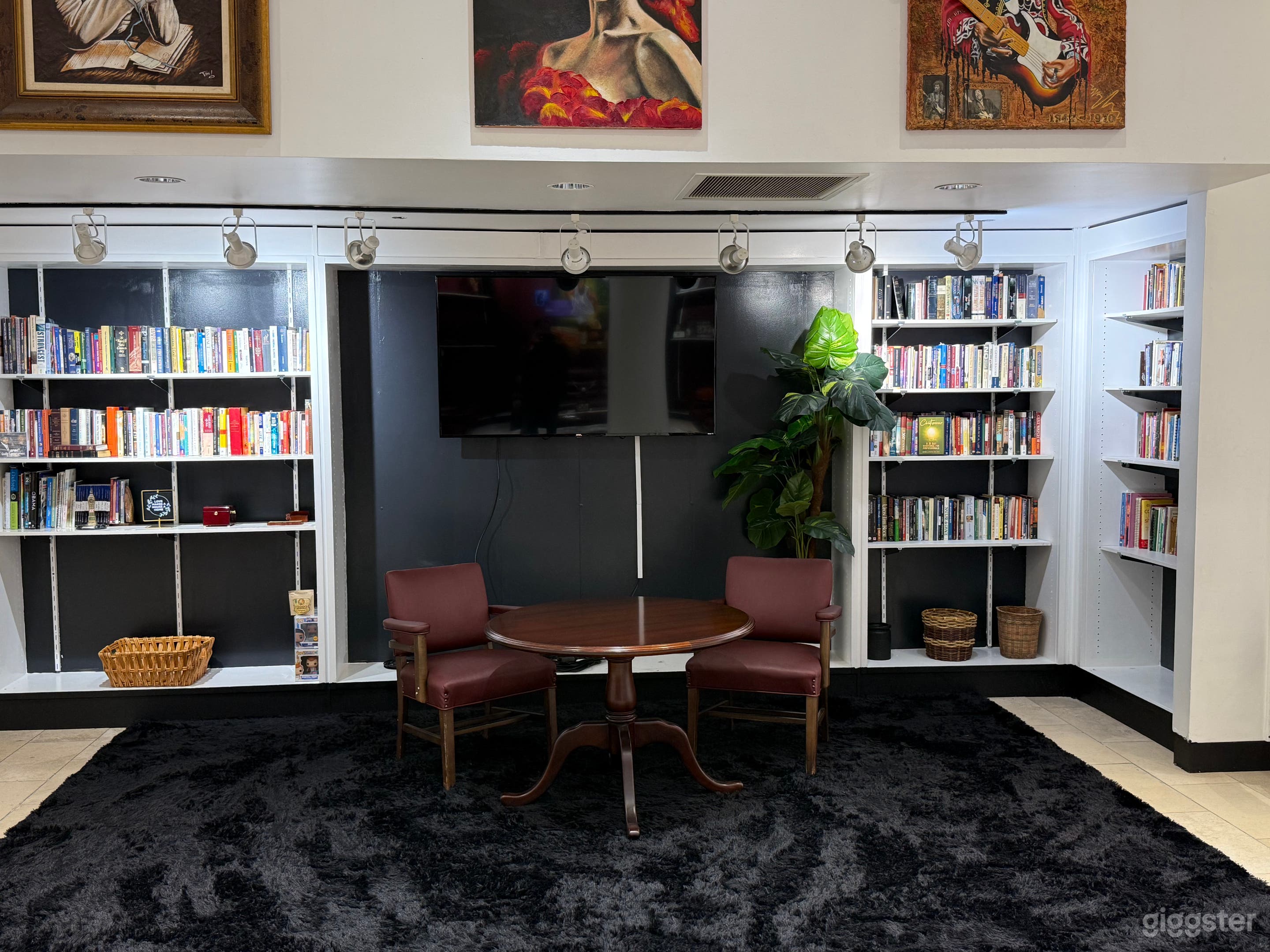 Blue &amp; Charcoal Studio Photo 3