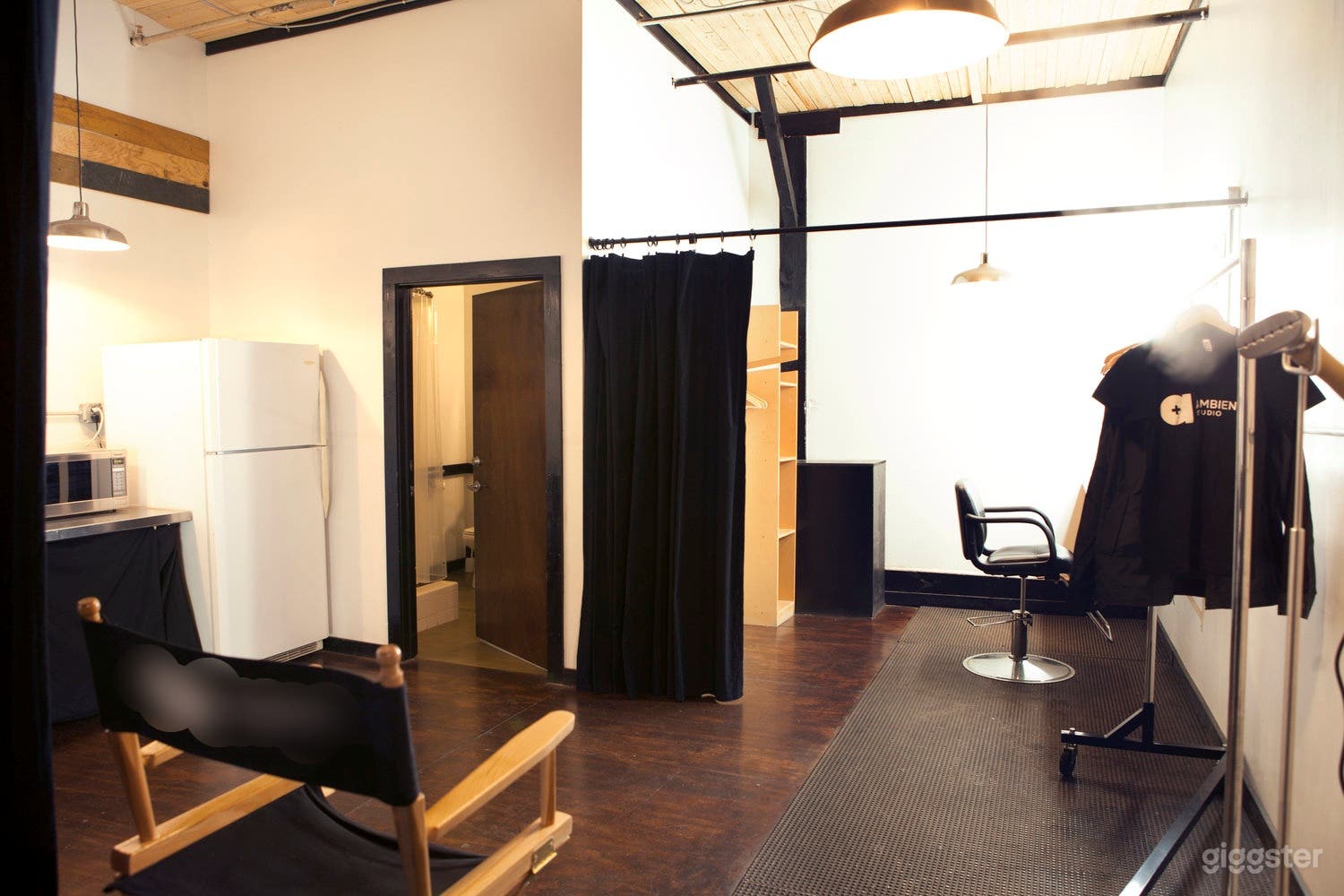 Stage 3 - Industrial Natural Light Studio Photo 4