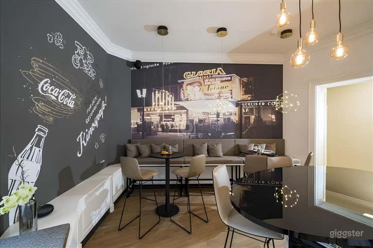  Eventfläche || Gin-Bar / Bistro / Lounge 