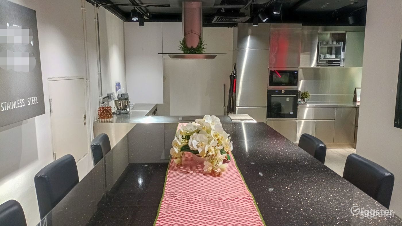 Chef's table able to host 10