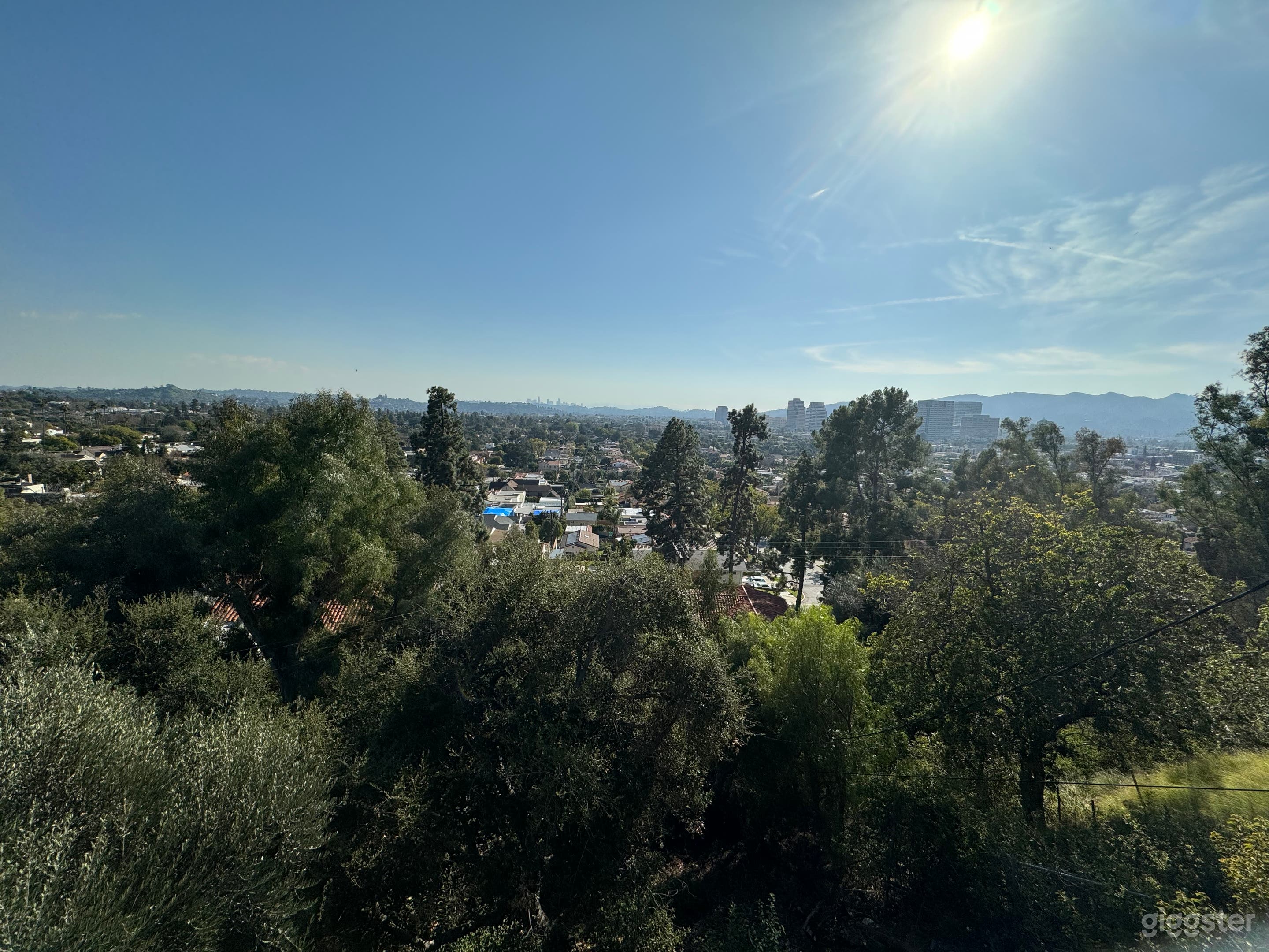 Huge empty house with breathtaking views Photo 4