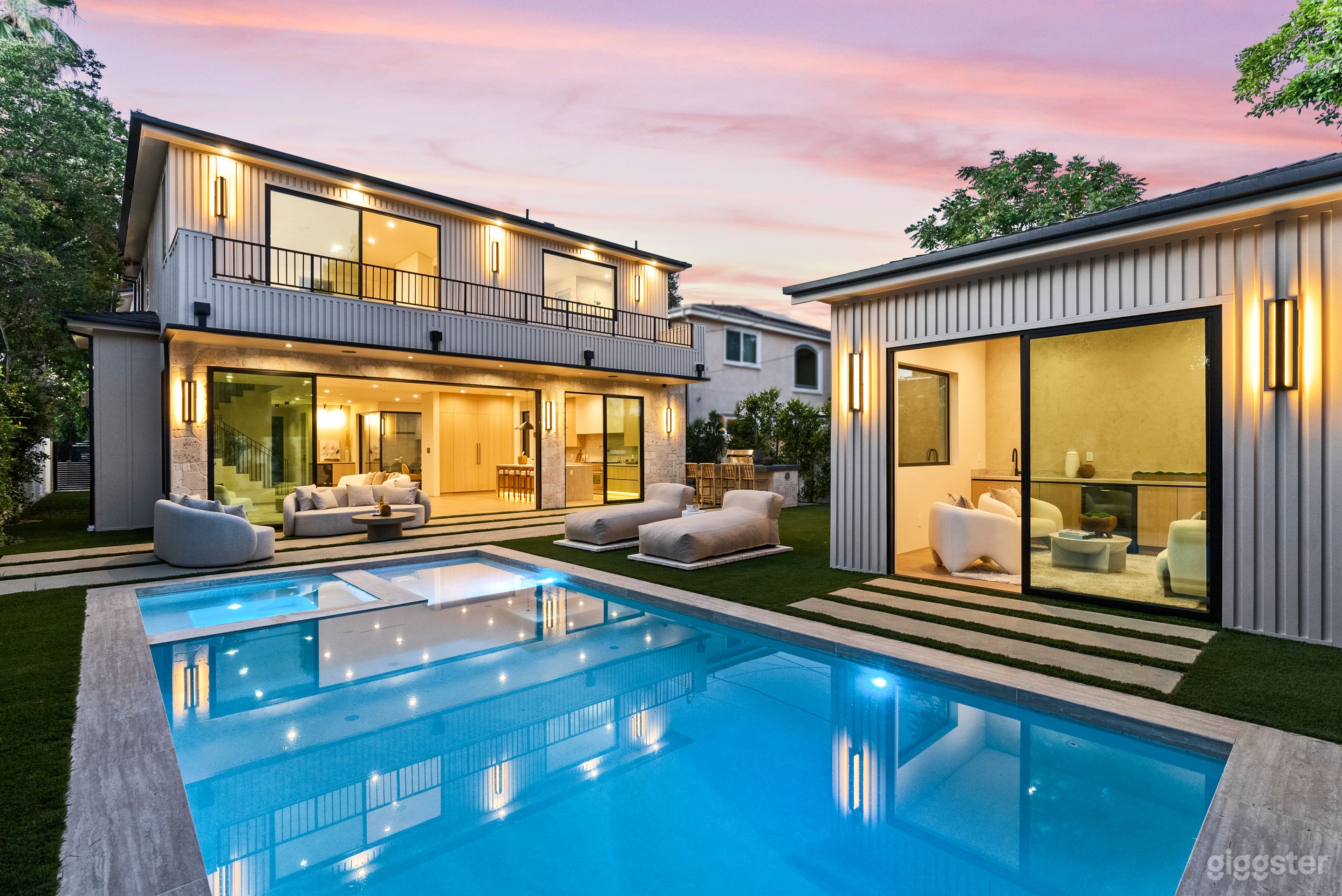 The ultimate luxury lifestyle living home Photo 1