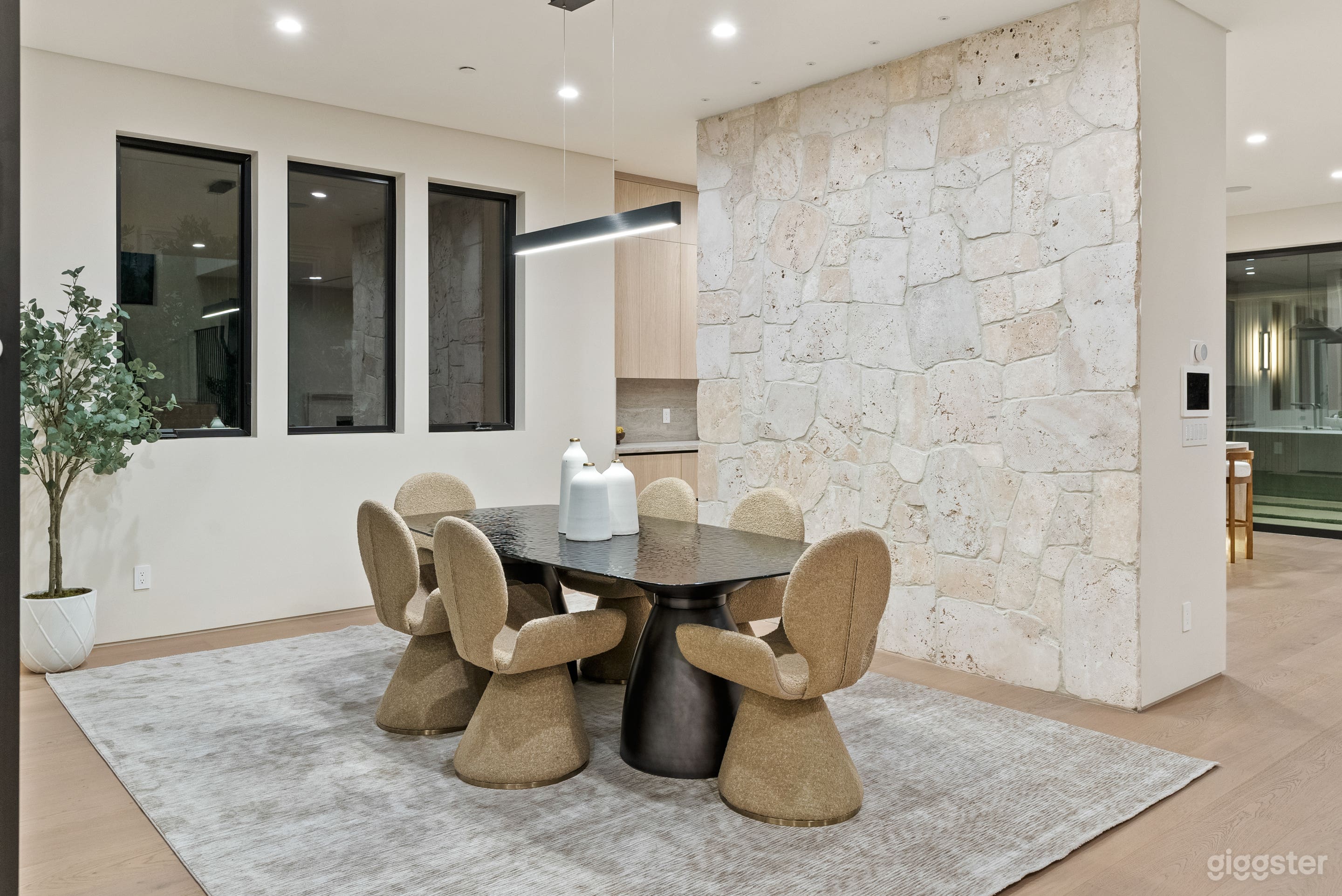 The ultimate luxury lifestyle living home Photo 4