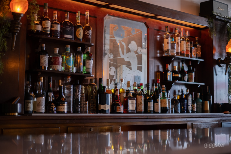  Craft cocktail bar with European vibes 