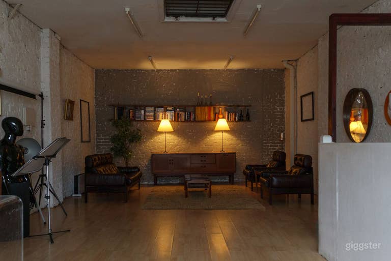  Photo Film Podcast Studio / Warehouse Conversion 