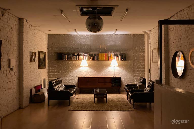  Photo Film Podcast Studio / Warehouse Conversion 