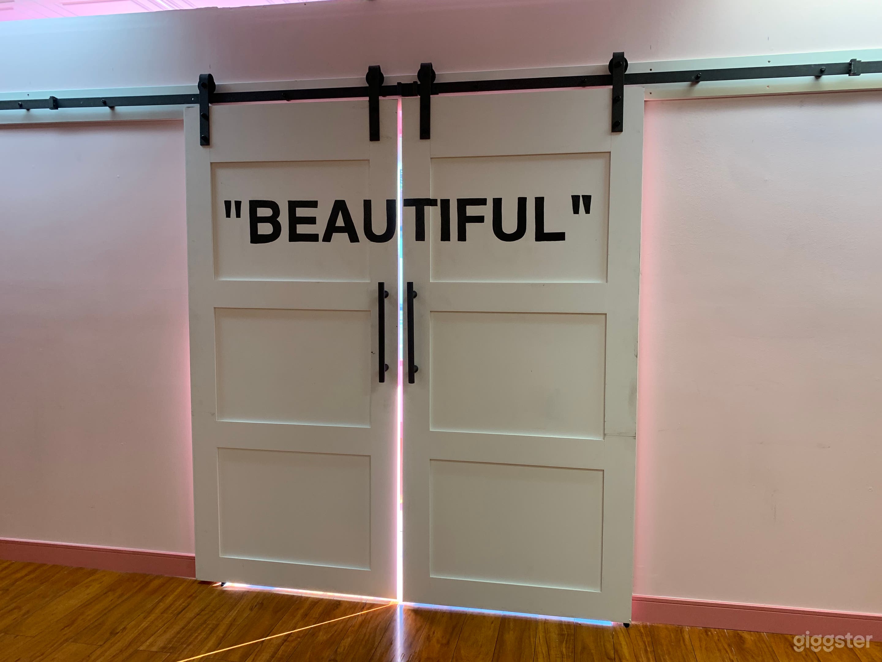 Nice Colorful Event Space in Carson Photo 4