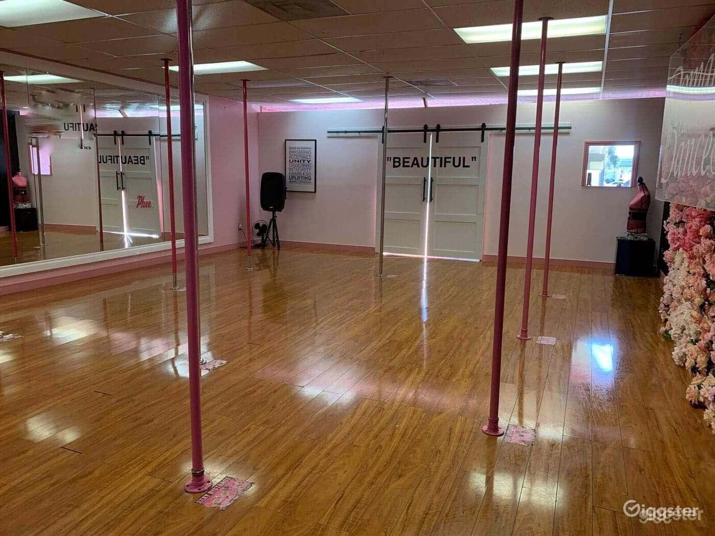 Nice Colorful Event Space in Carson Photo 1