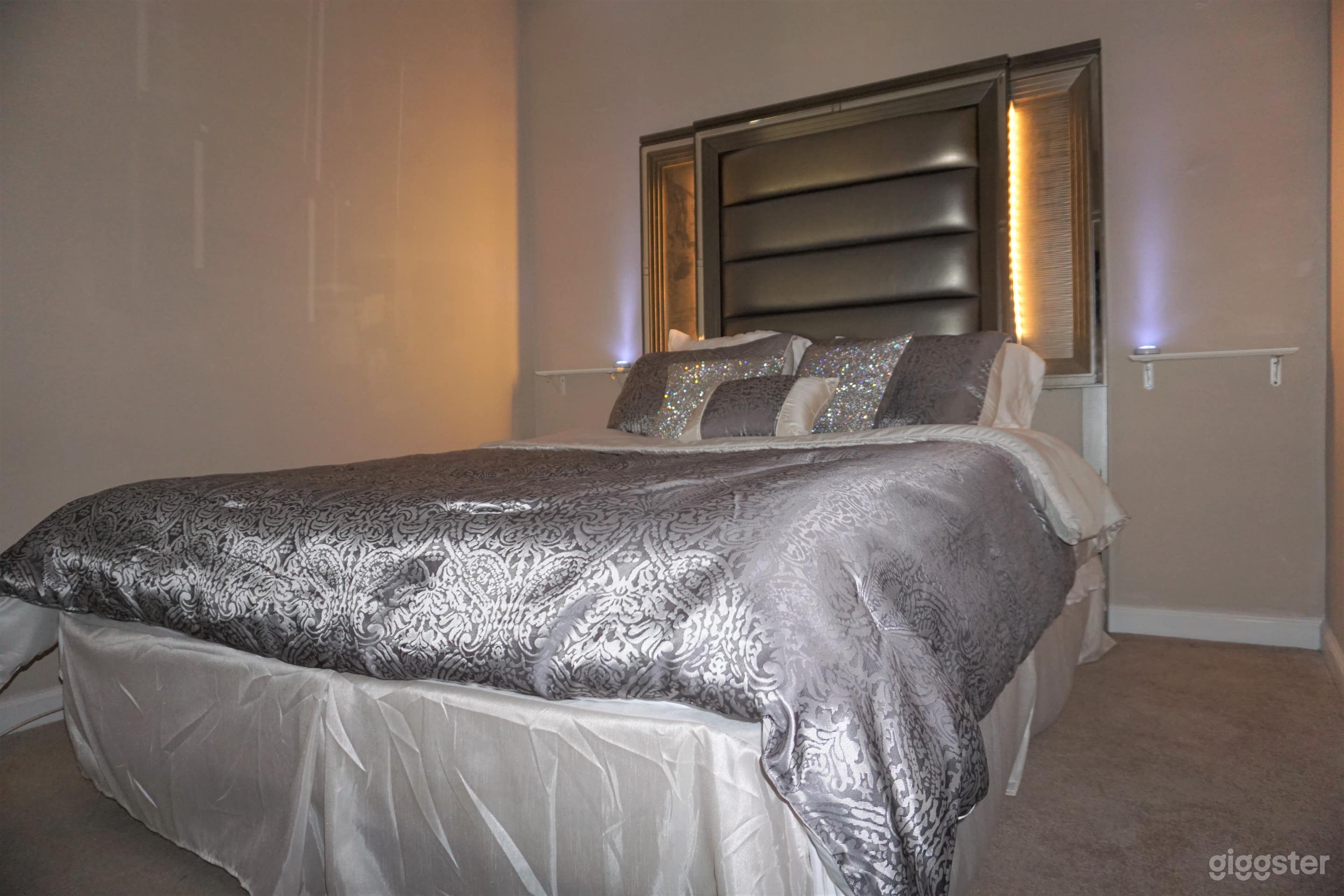 Chic Bedroom for all film/photo projects Photo 1