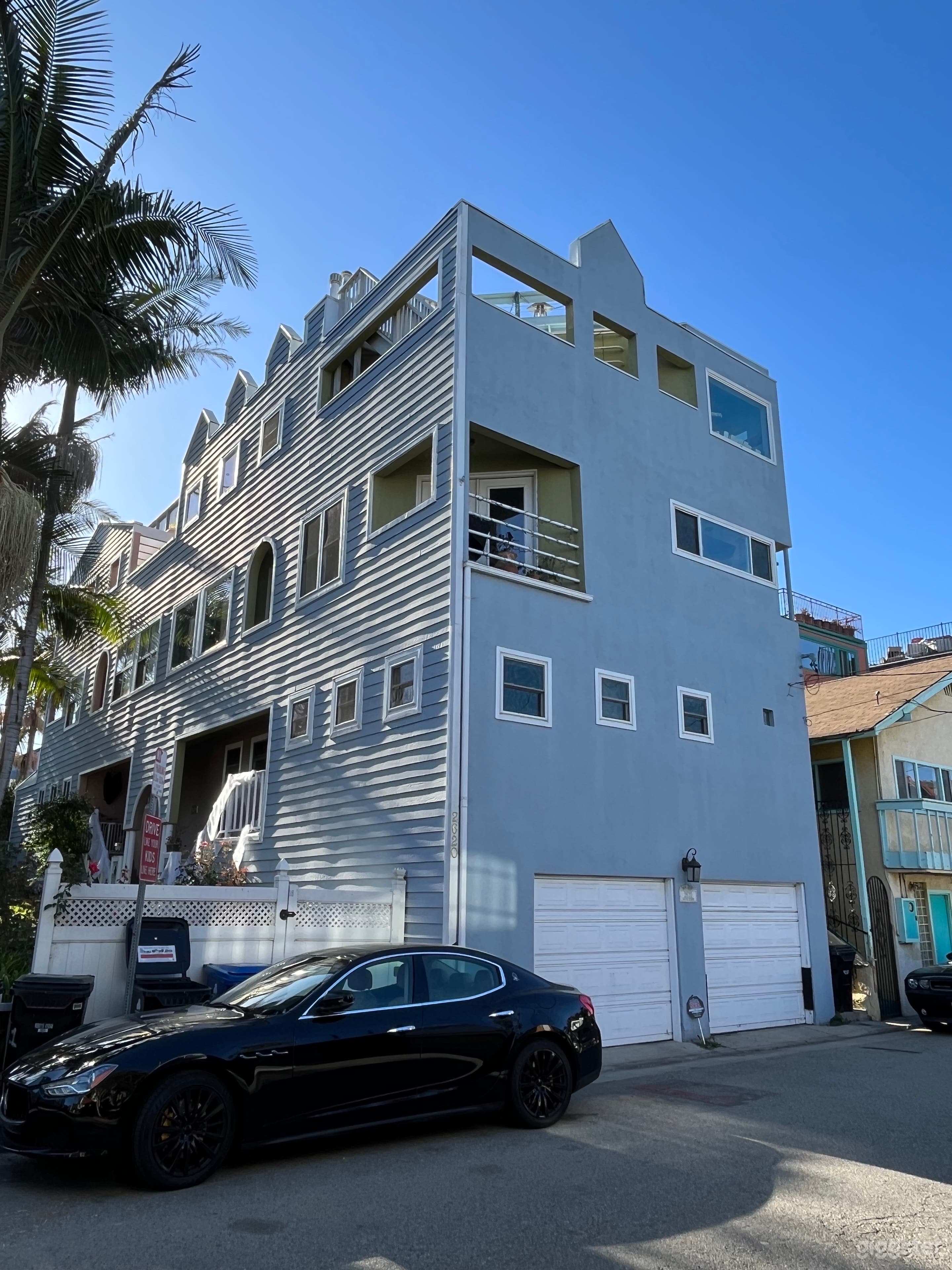 Venice Canal/Beach 4-story House Photo 3