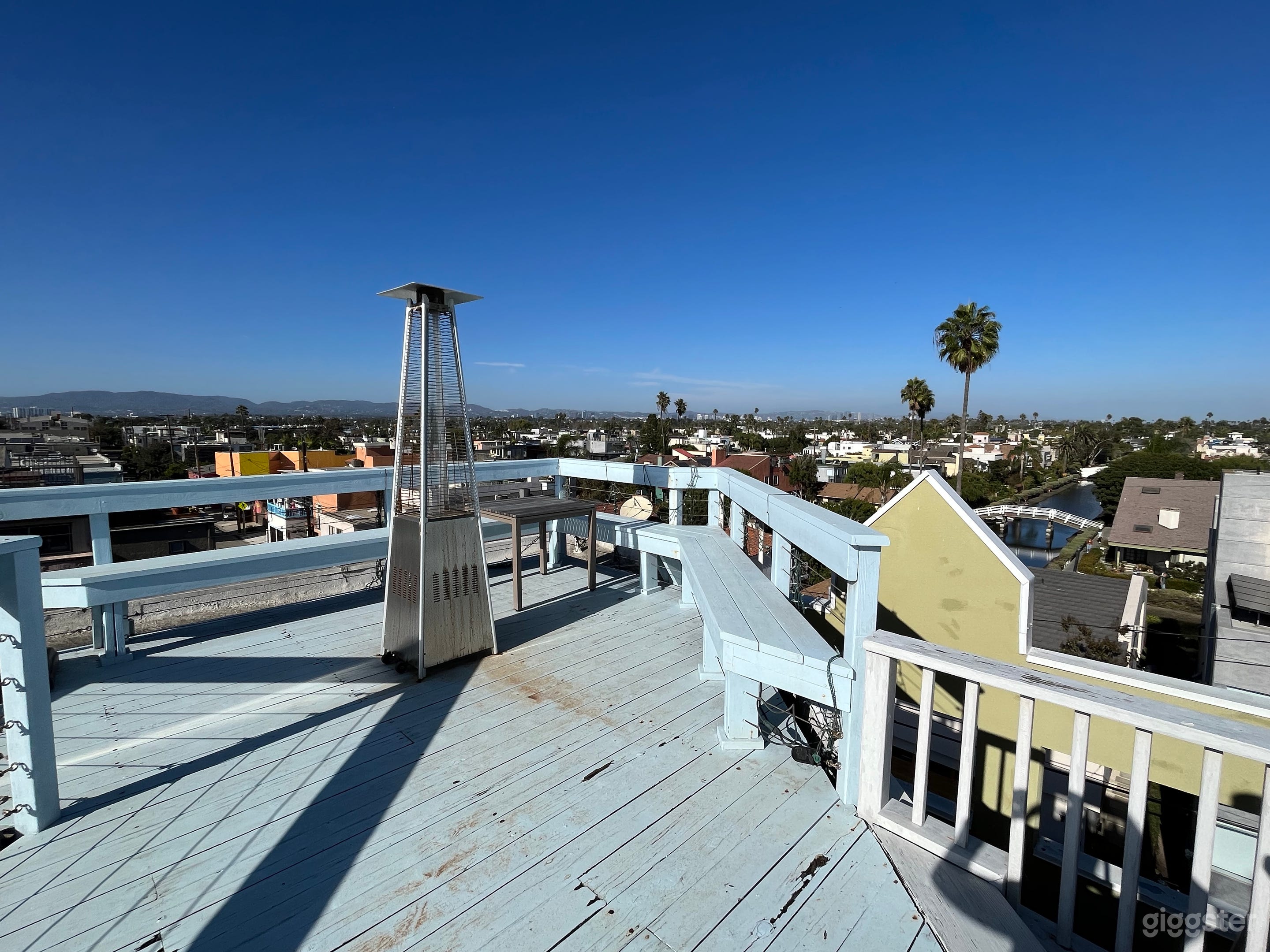 Venice Canal/Beach 4-story House Photo 4