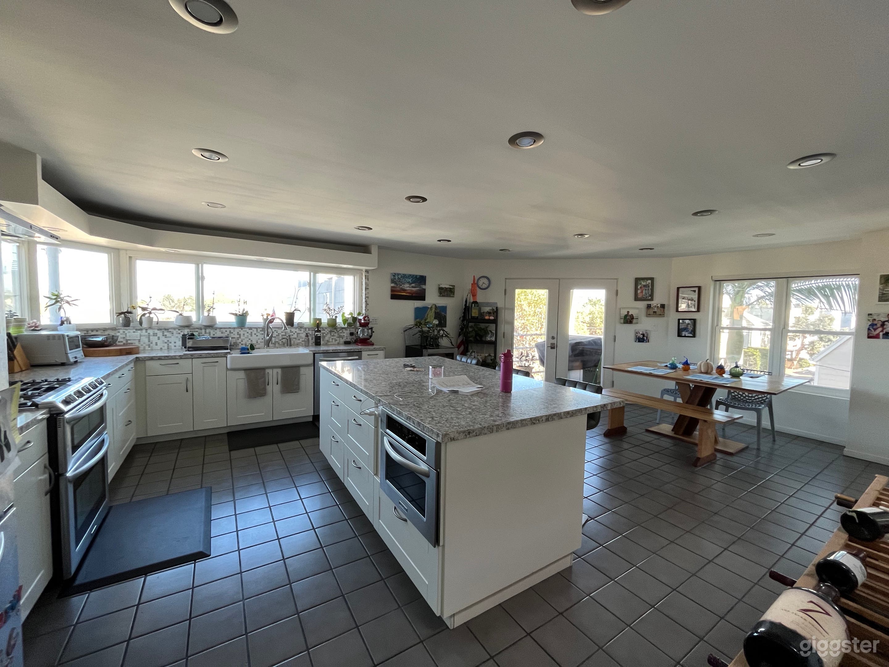 Venice Canal/Beach 4-story House Photo 2