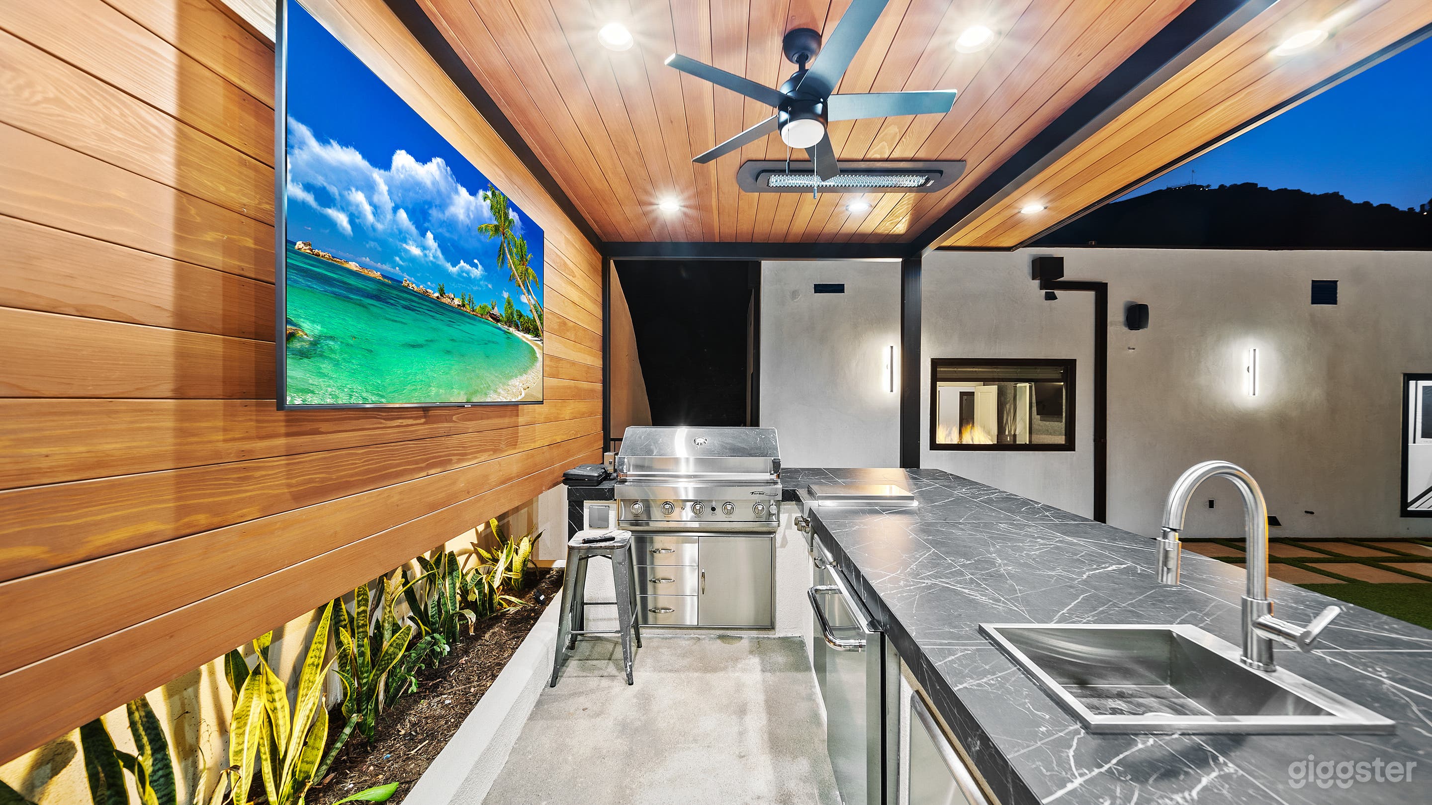 Beverly Hills Hideaway with Pool & Canyon Views Photo 4