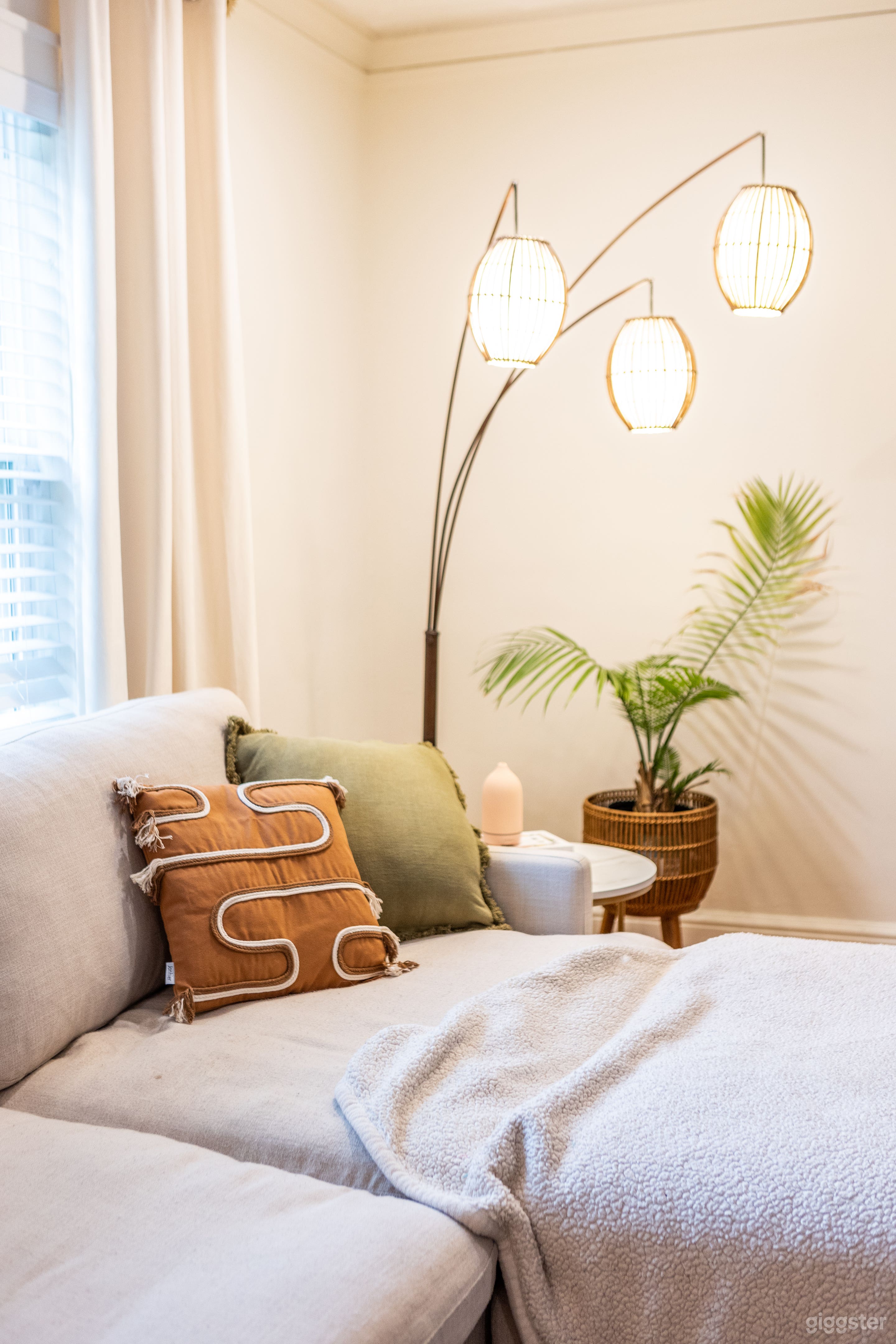 Cozy Urban Home Photo 2