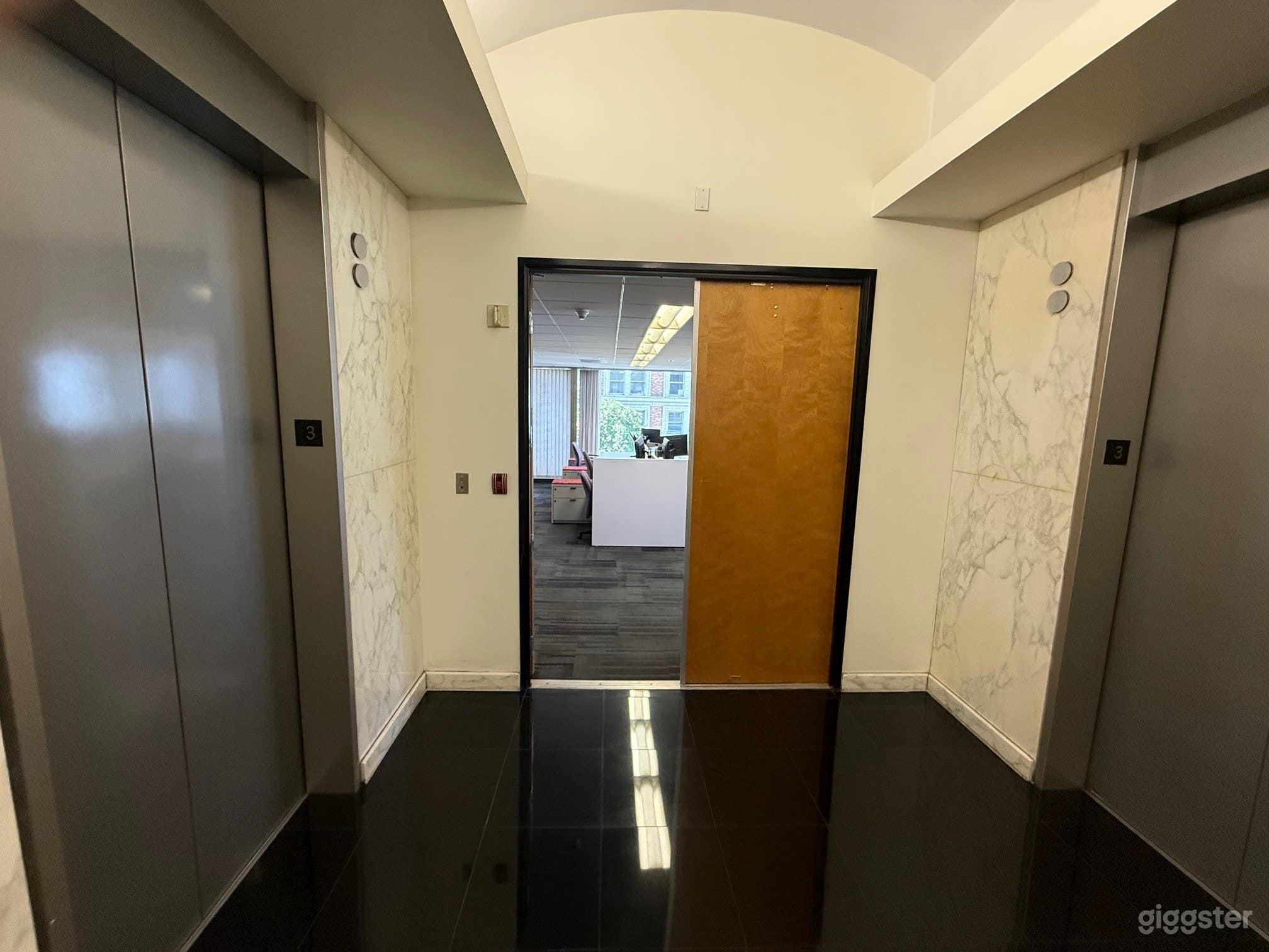 DTLA Tech Office Workspace Photo 1