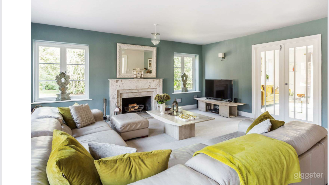 Stunning 5 bed in the heart of the Surrey Hills Photo 3