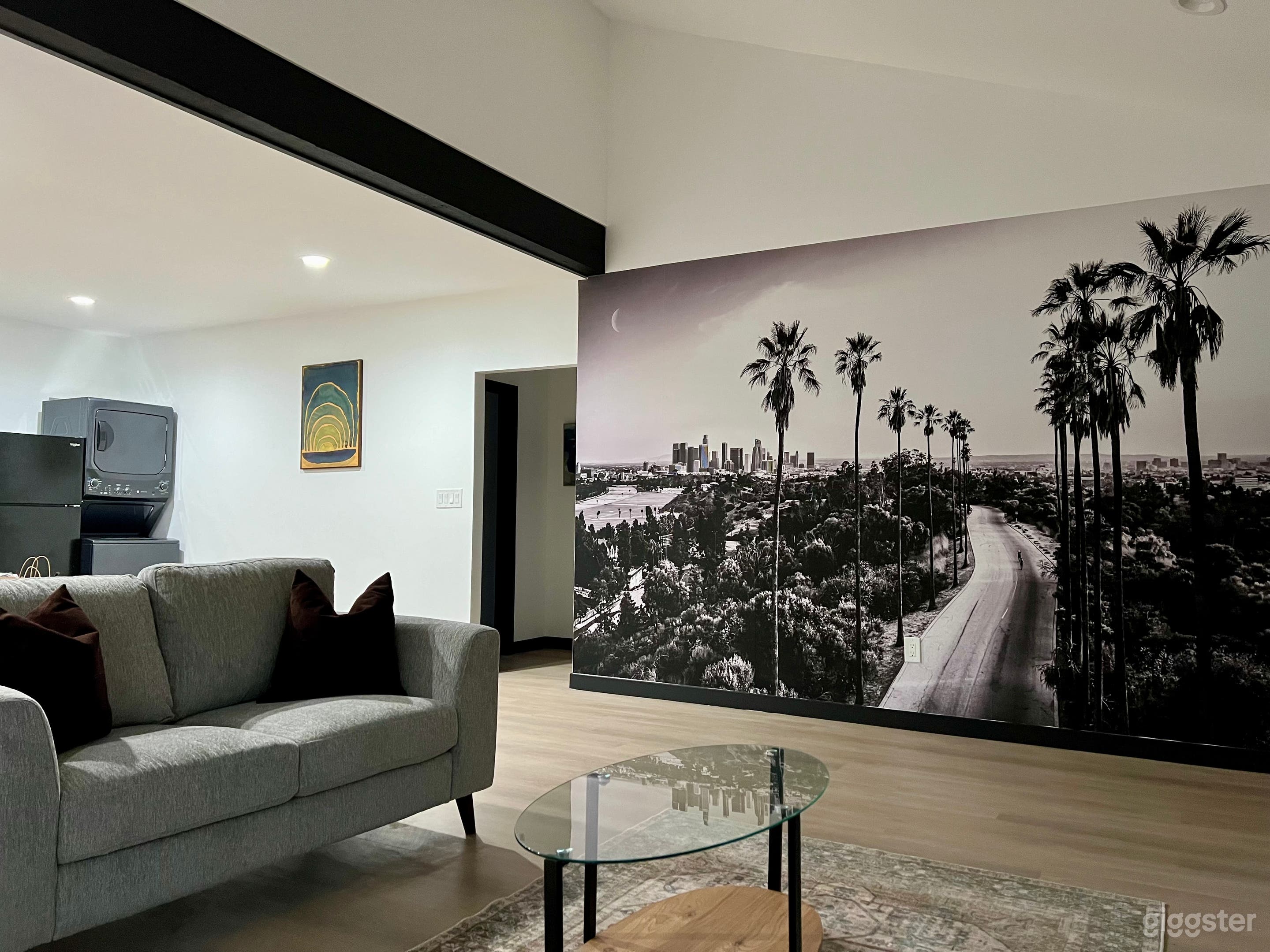 Brand new remodeled house Photo 1